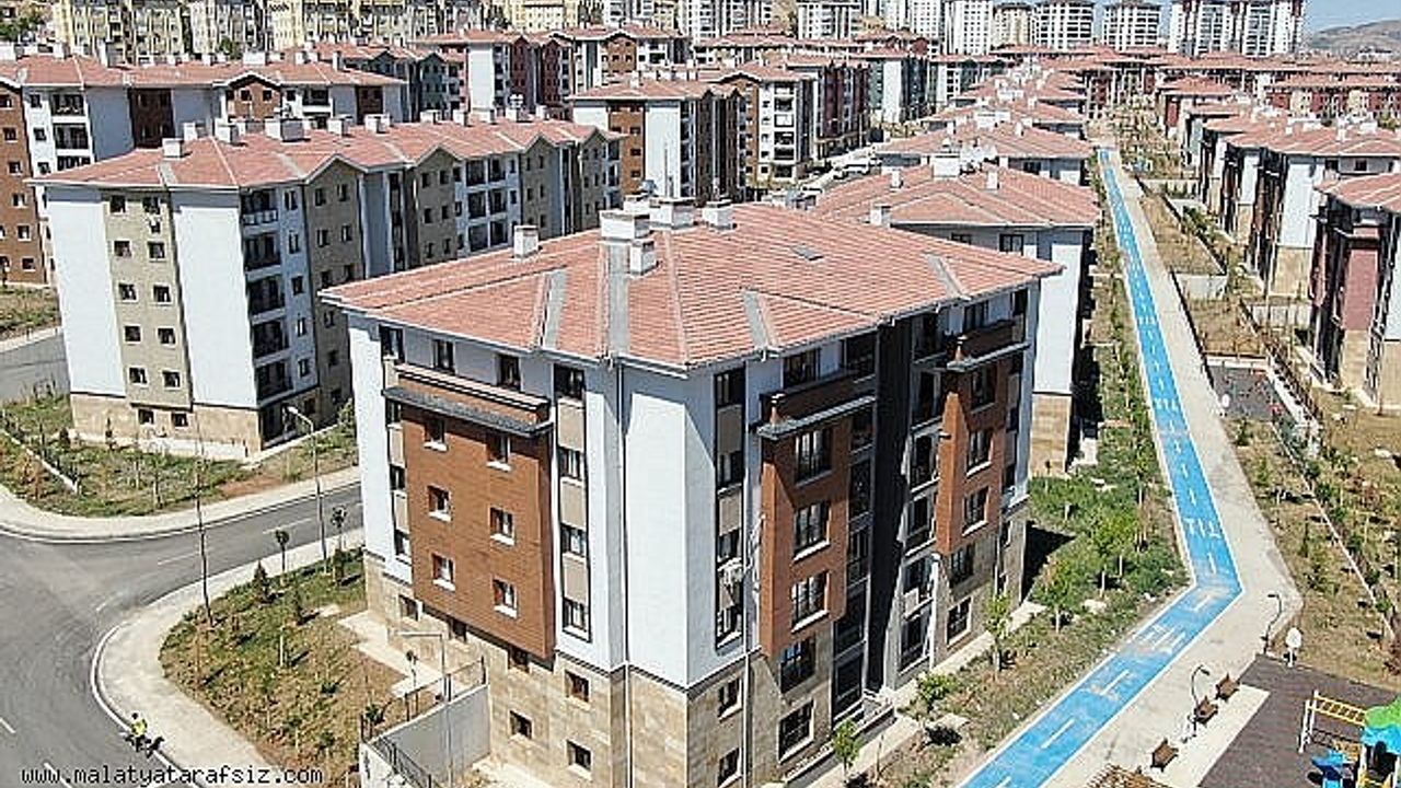 Muradiye’de TOKİ heyecanı: Kura sonuçları vatandaşların erişimine açıldı