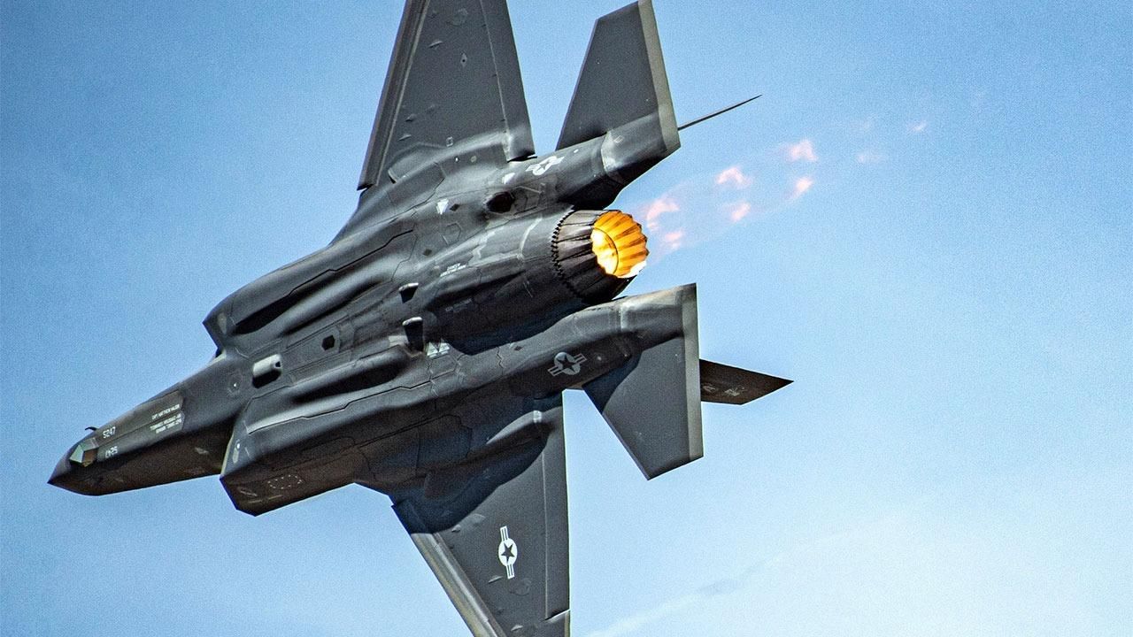 ABD'den kalkan F-35'ler Danimarka'ya indi! Ukrayna'ya da gidecek