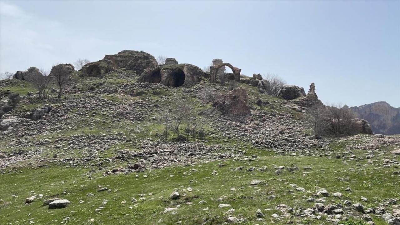 Gerger Kalesi'nin restorasyonu için ilk adım atıldı