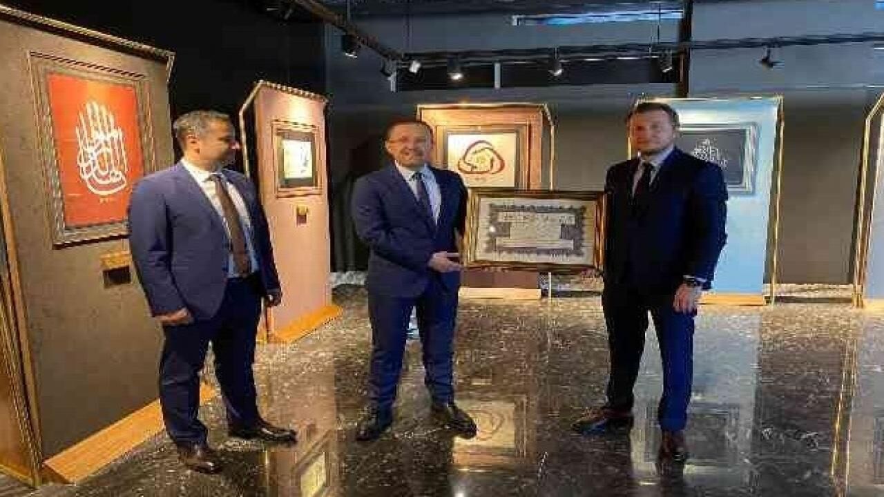 “İman Ayetleri Hat Sergisi” Albaraka Sanat Galerisi'nde açıldı