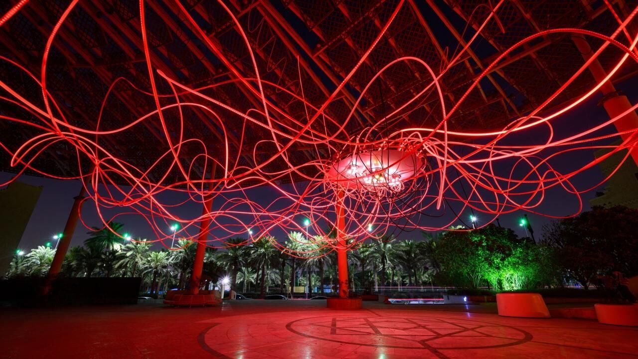 Refik Anadol, ışık enstalasyonuyla Riyad şehrini aydınlattı