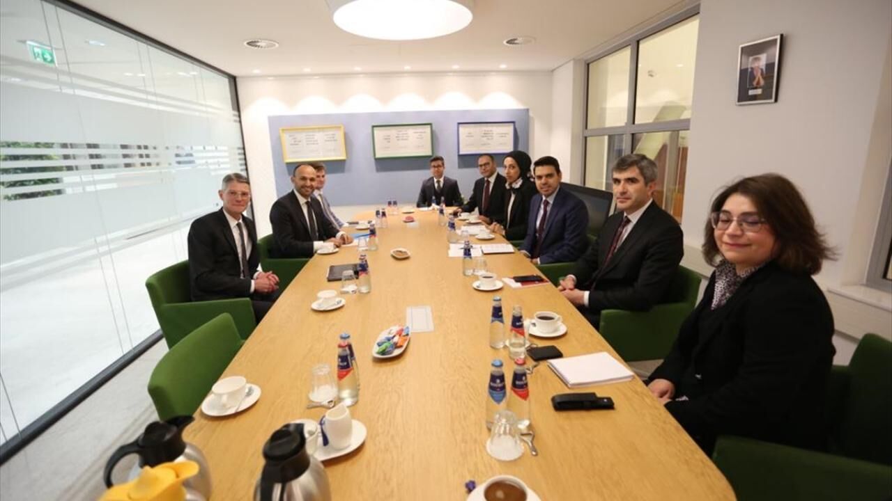 YTB Başkanı Eren'den Hollanda'da bir dizi önemli temaslar