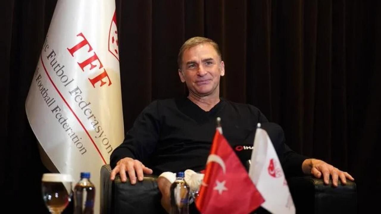 Milli Takım'da sıcak gelişme! Stefan Kuntz İstanbul'a geldi