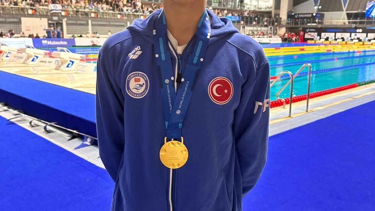 Milli yüzücü Kuzey Tunçelli'den bir altın madalya daha