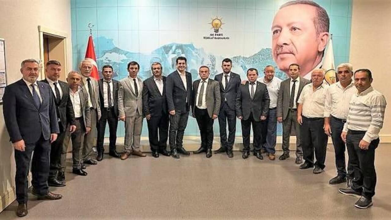 AK Parti'de istifa eden 8 ilçe başkanının yerine atamalar yapıldı