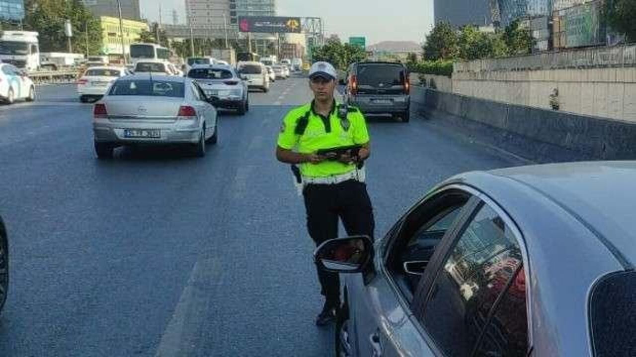 İstanbul'da usulsüz siren-çakar kullanan araçlara denetim