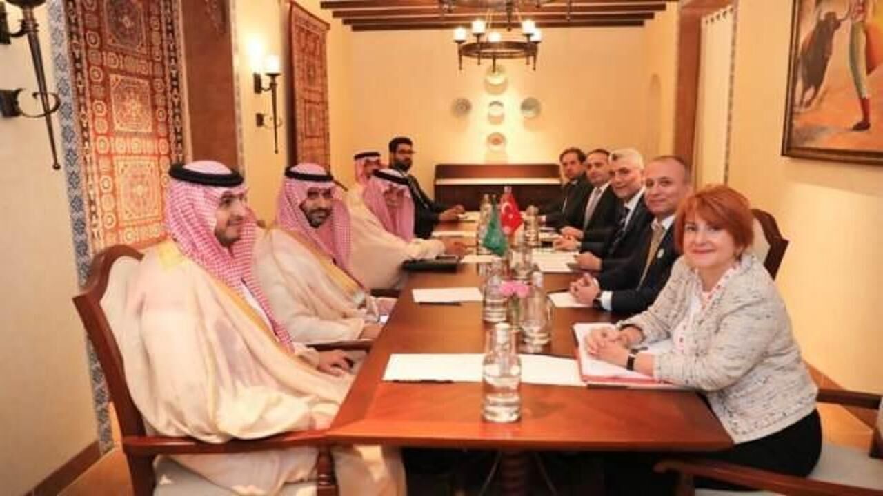 Türk ve Suudi Arabistan ticaret heyeti bir araya geldi