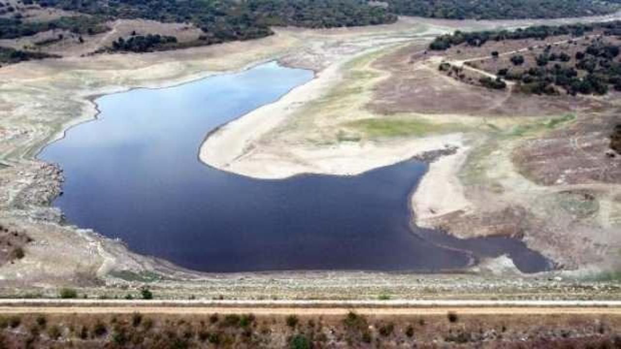 35 yıldır tarım arazisinin sulandığı gölet, kuruma noktasına geldi
