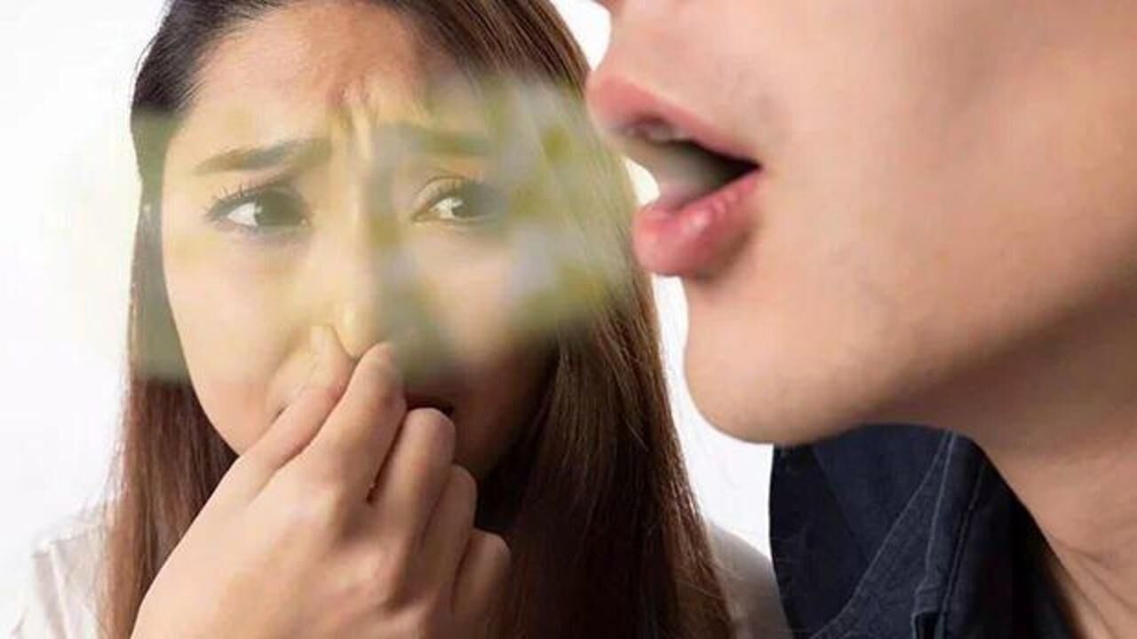Geçmeyen, mideden gelen ağız kokusu nasıl giderilir? Ağız kokusu neden olur?