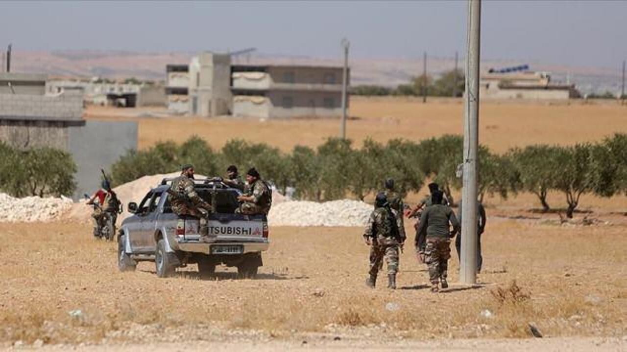 Arap aşiretleri ABD ile görüştü: PKK/YPG Deyrizor'daki bazı köylerden çıktı