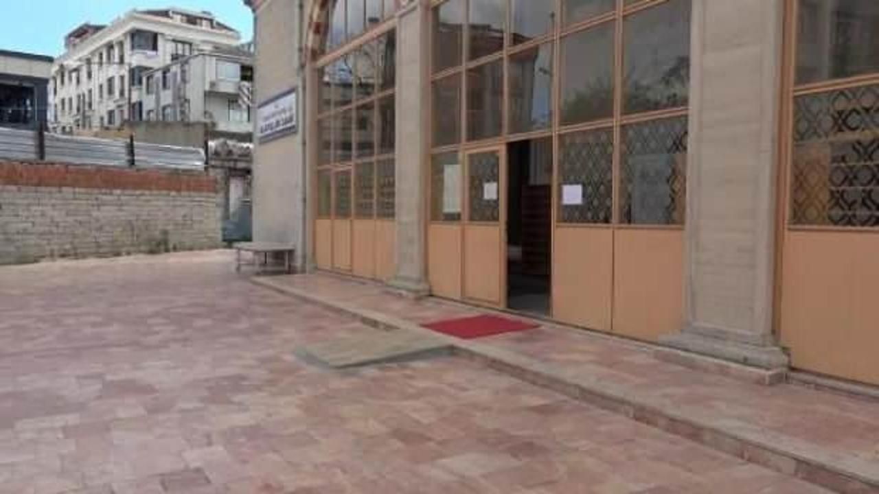 Arnavutköy'de cami cemaati avluda bebek buldu