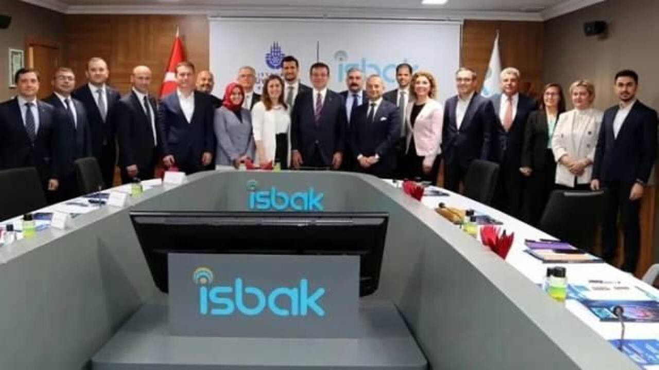 CHP'li İBB'de zam verilmeyen çalışanlar eylem başlattı!