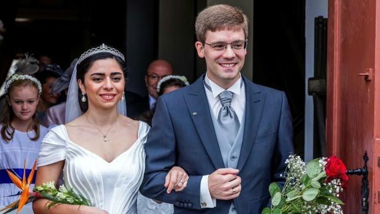 Mersin'den kraliyet ailesine gelin gitmişti:  Güzel haberi duyurdular