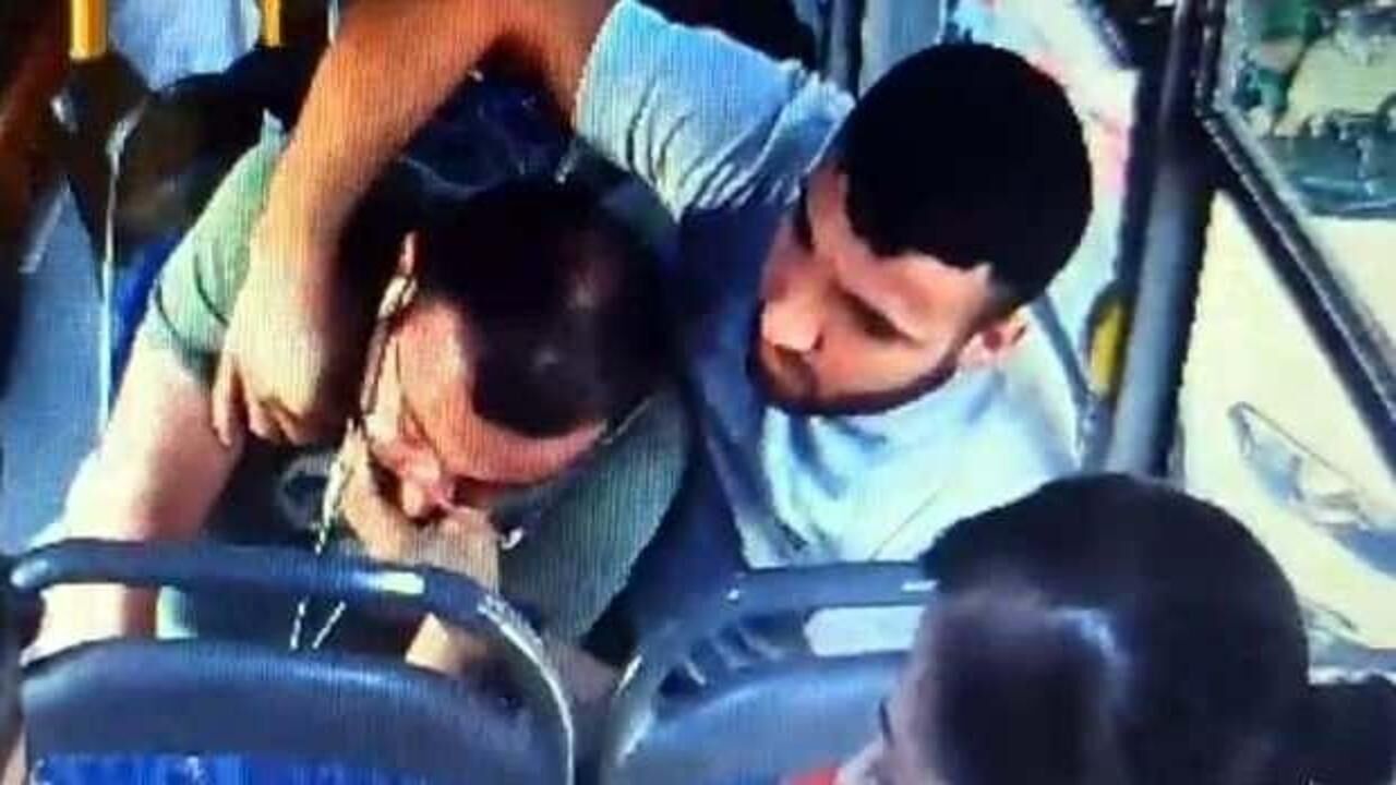 Otobüs şoförü, kalp krizi geçiren yolcuyu hastaneye yetiştirdi