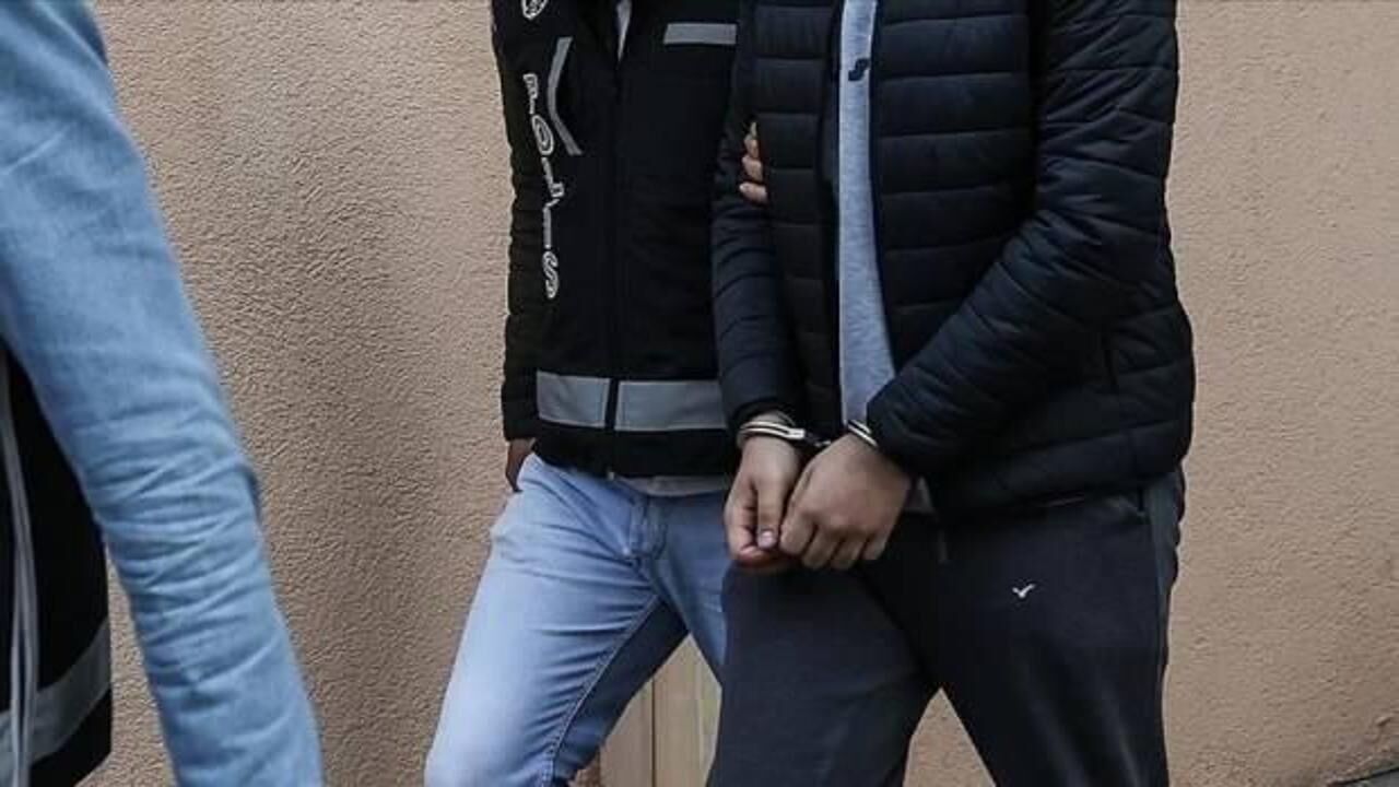 Silah tehdidiyle doktoru kaçıran şüpheli adliyede