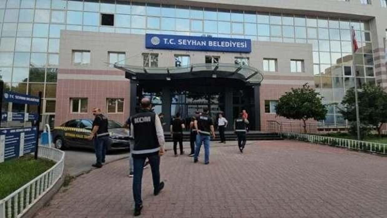 Son dakika: Adana'da Seyhan ve Çukurova belediyelerine eş zamanlı baskın!