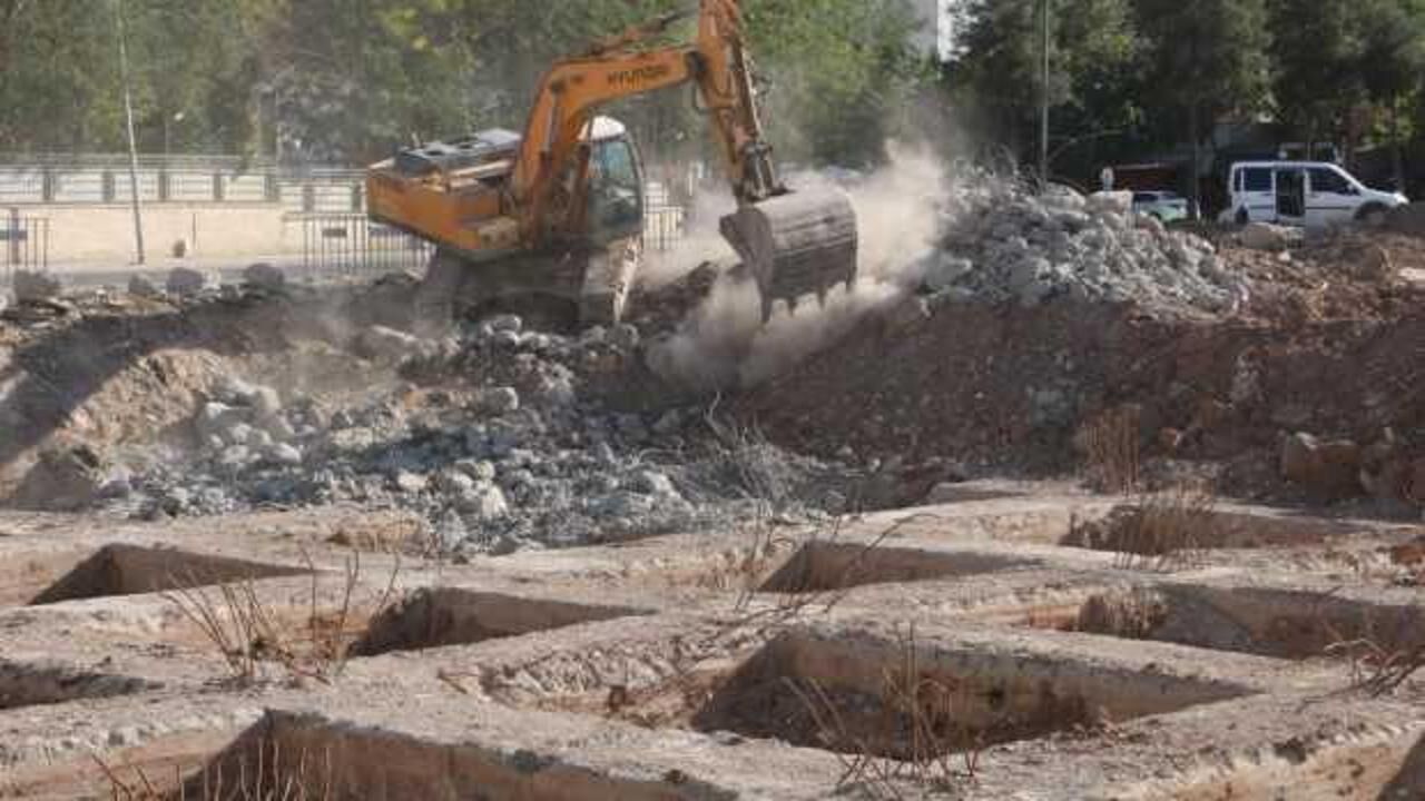 89 kişiye mezar olan Galeria Sitesi’nin temeli kapatılıyor