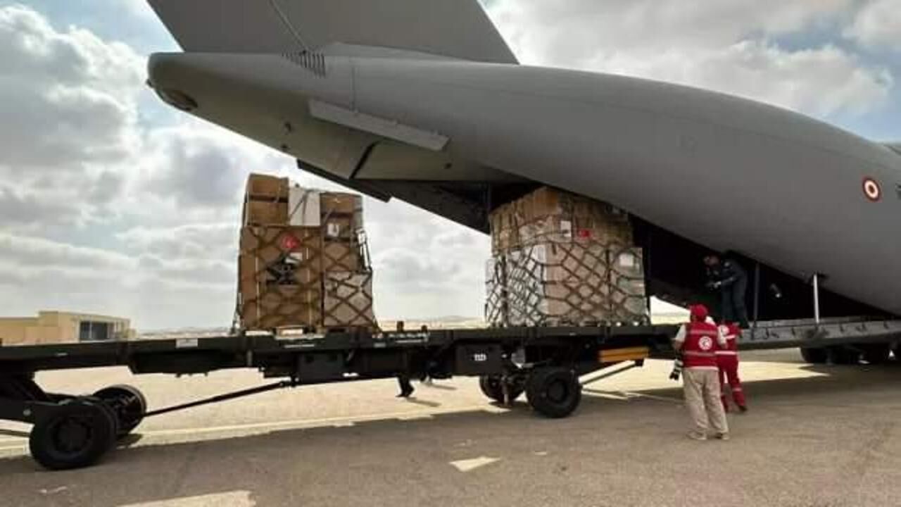 Bakan Koca duyurdu: Türkiye'den Gazze'ye 4 uçak dolusu yardım malzemesi