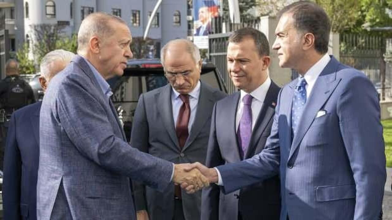 Cumhurbaşkanı Erdoğan AK Parti Genel Merkezi'nde