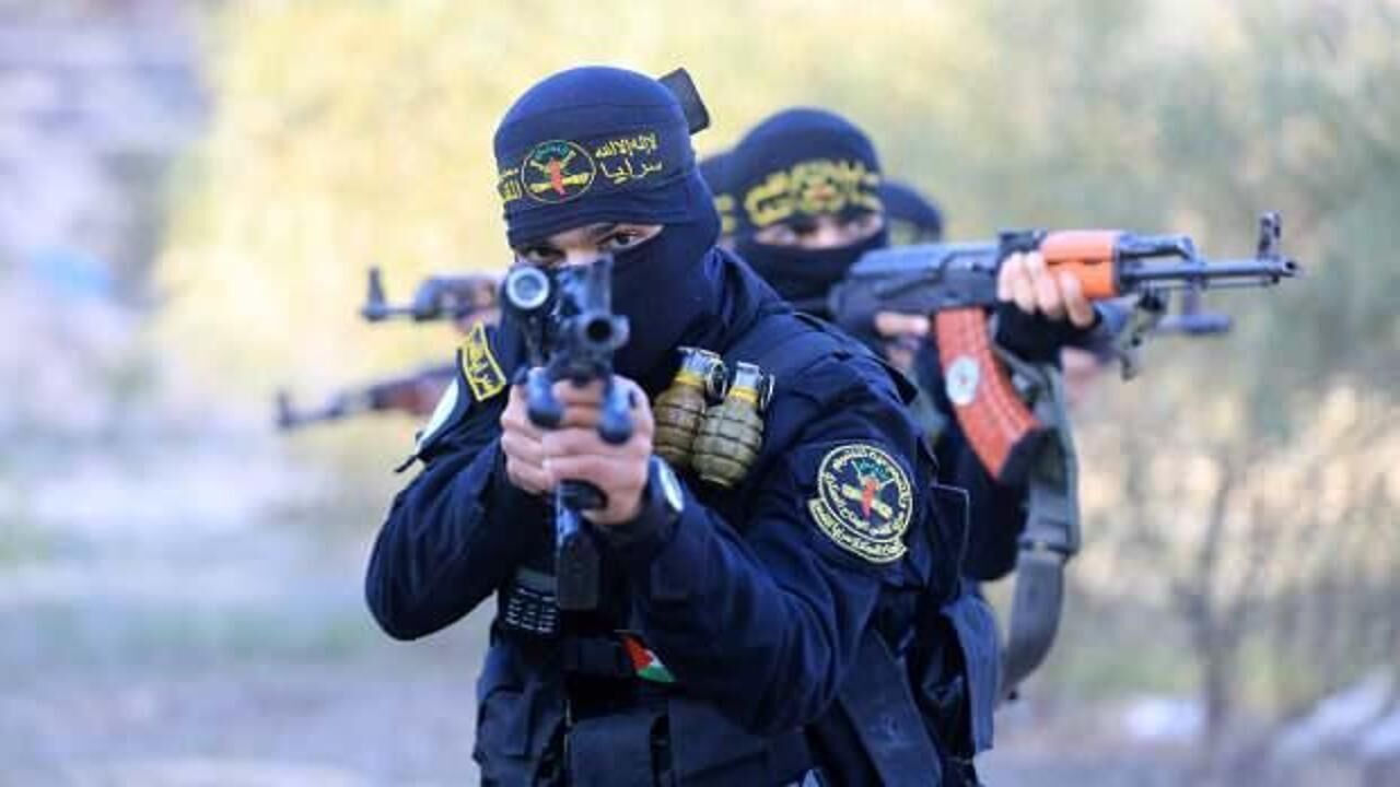 İsrail, Batı Şeria'daki baskınlarında Filistinlilerin silahlı direnişiyle karşılaştı