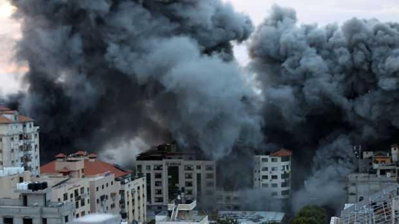 İsrail Gazze'de bir gazeteci daha öldürdü