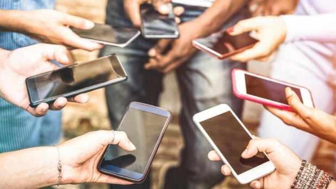 40 dolara akıllı telefon: Kenya'da üretilen telefonlar 30 Ekim'de satışa sunulacak!