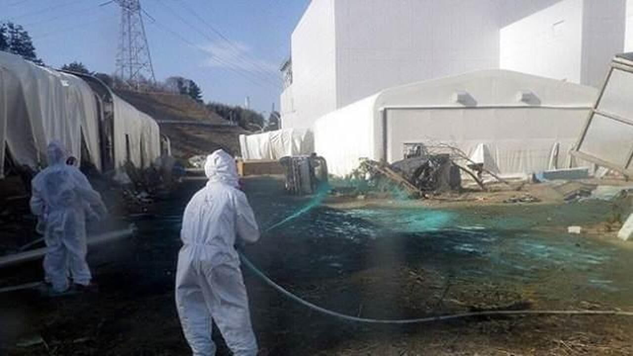 Radyasyonlu suya maruz kalan iki işçi hastanelik oldu
