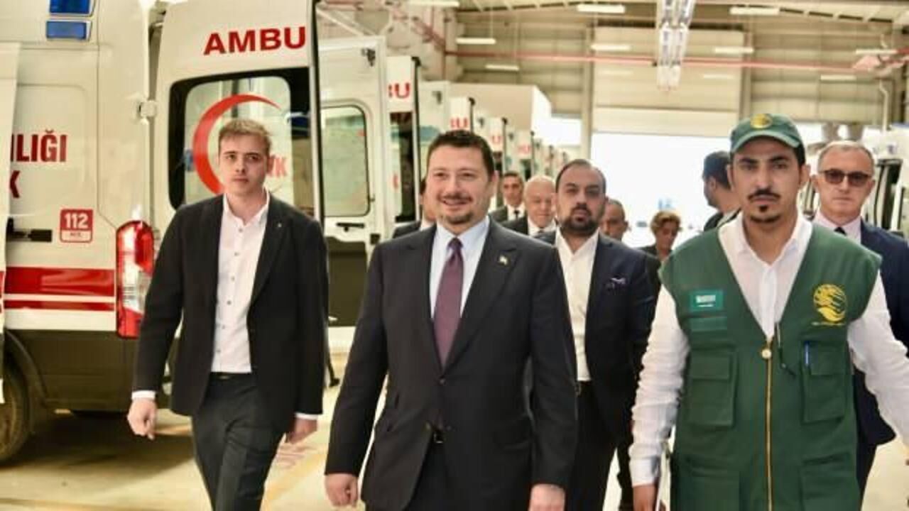 Suudi Arabistan, Türkiye'ye 20 ambulans hibe etti