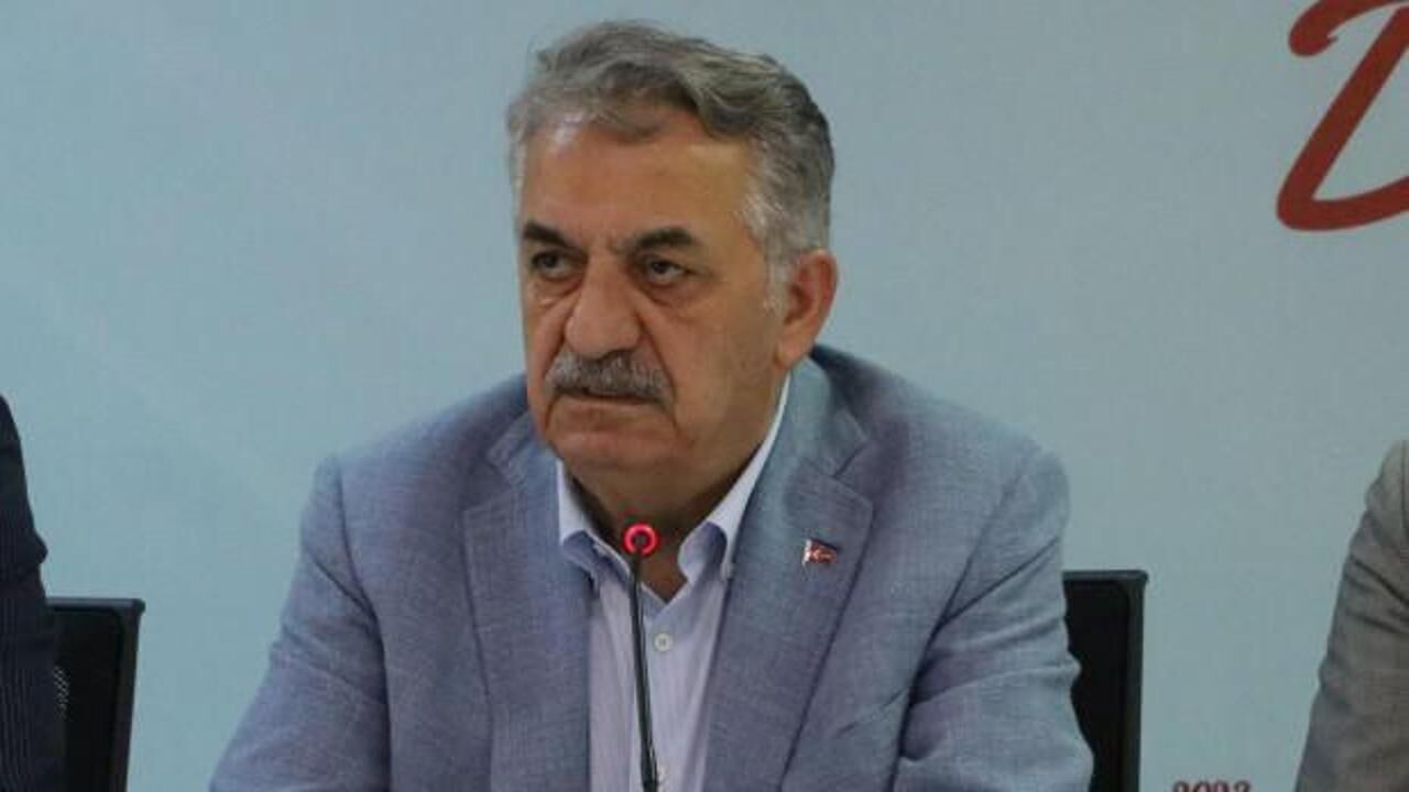 AK Parti'den Özgür Özel'e tepki: Hayali bir senaryo peşinde!