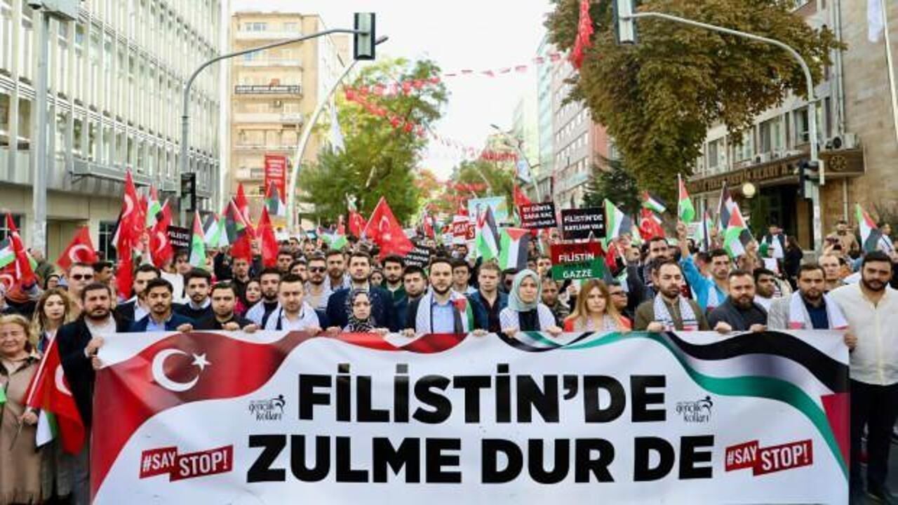 AK Partili gençlerden bebek katili İsrail'e tepki