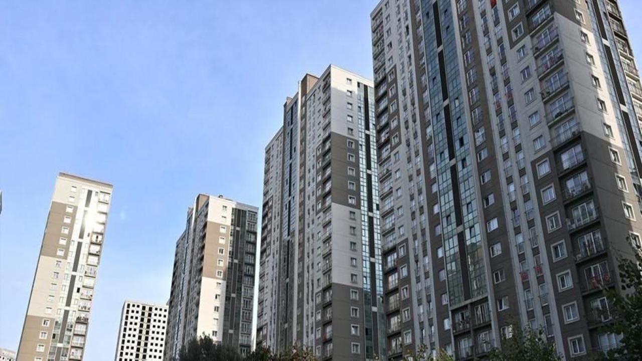 Kira kadar aidat ödeyen site sakinleri kayyum istiyor