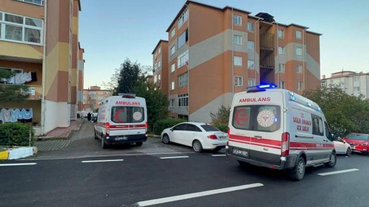 Karısını silahla vurarak öldürdü, oğlunu ağır yaraladı: Şüpheli aranıyor!