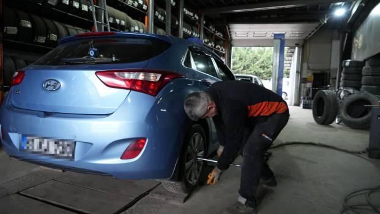 Lastikçilerde kış lastiği telaşı başladı! 'Kar yağışını görünce koştuk'