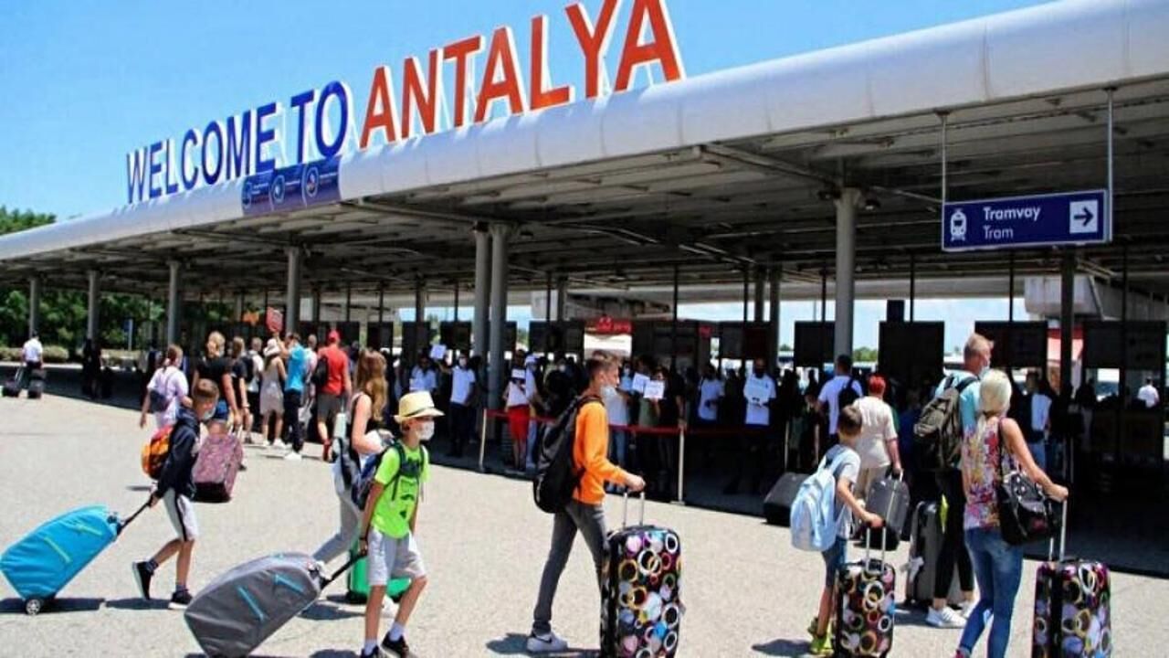 Antalya’da doluluk oranı yüzde 80’i aştı! Otellerde yılbaşı yoğunluğu