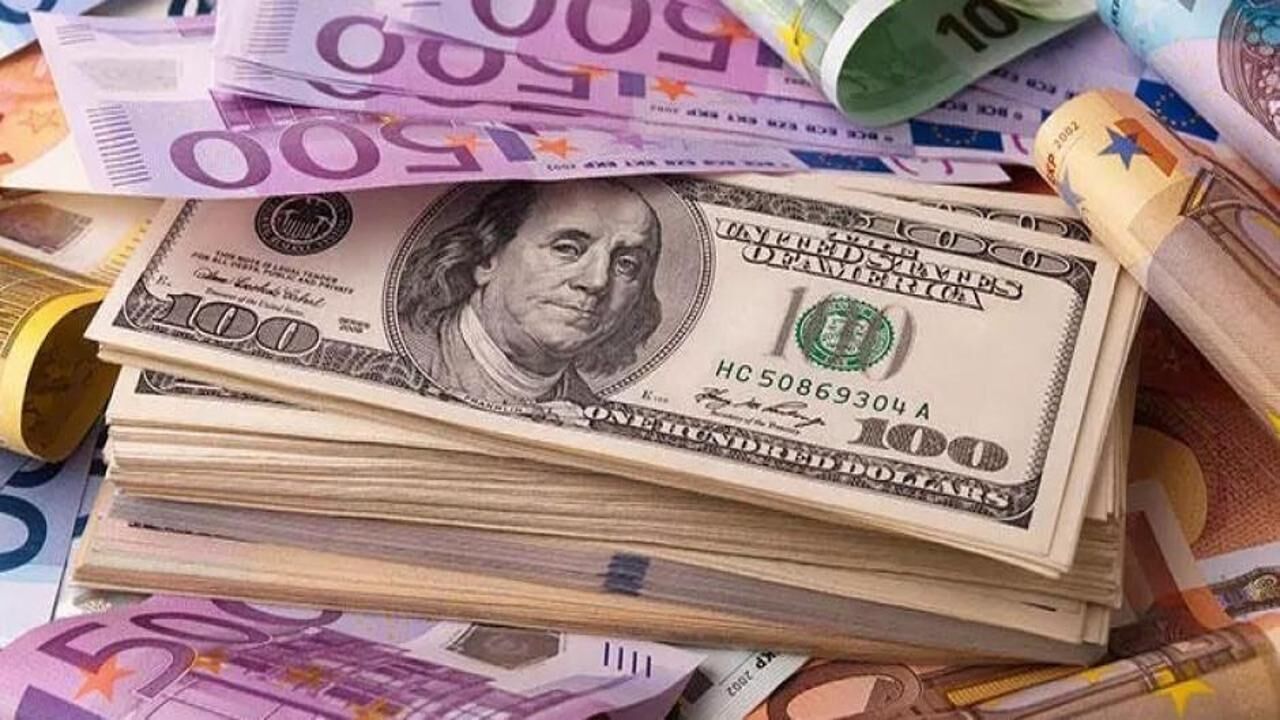 Dolar ve Euroda günün ilk rakamları