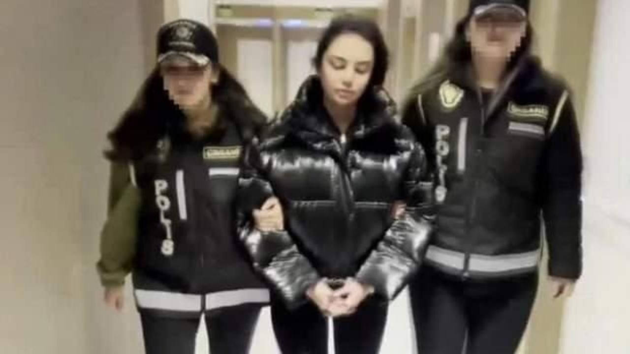 Gözaltına alınan sosyal medya fenomeni Ece Ronay'ın telefonu inceleniyor