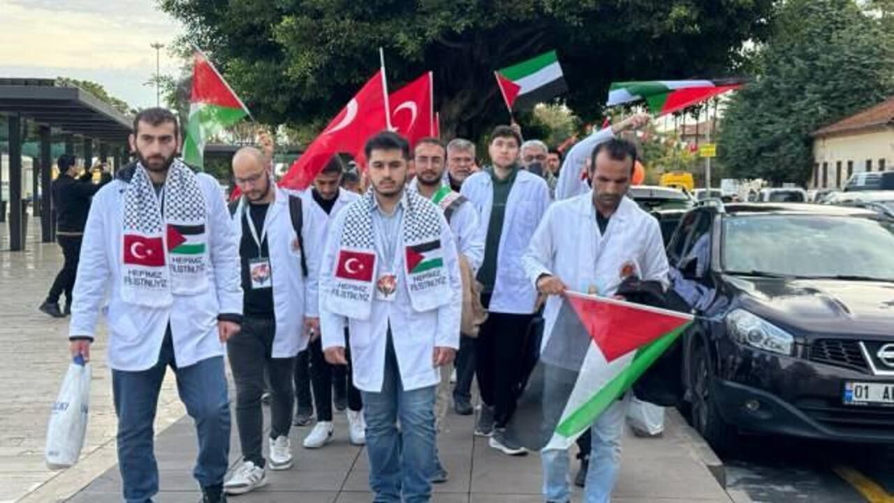 Hekimlerden İsrail'e protesto! İnsanlık adına "sessiz yürüyüş"