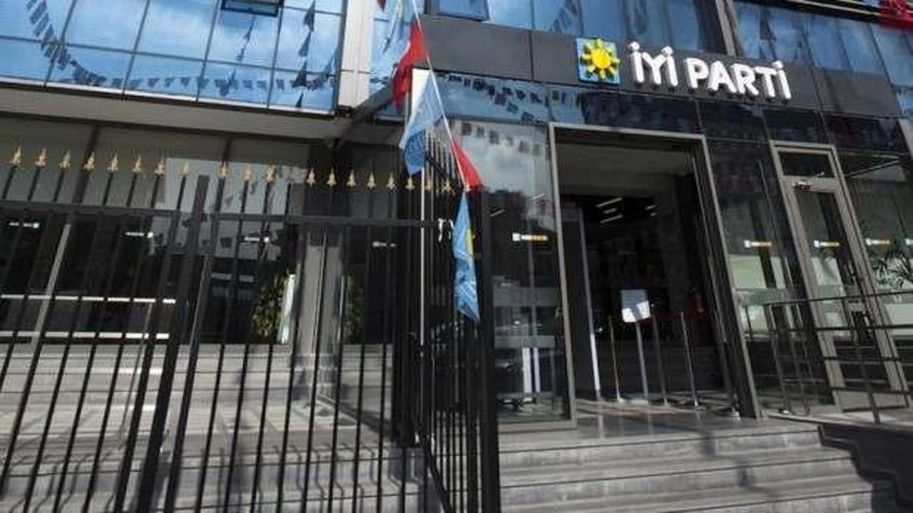 İYİ Parti'de 'CHP ile ittifak' toplantısı öncesi istifa depremi