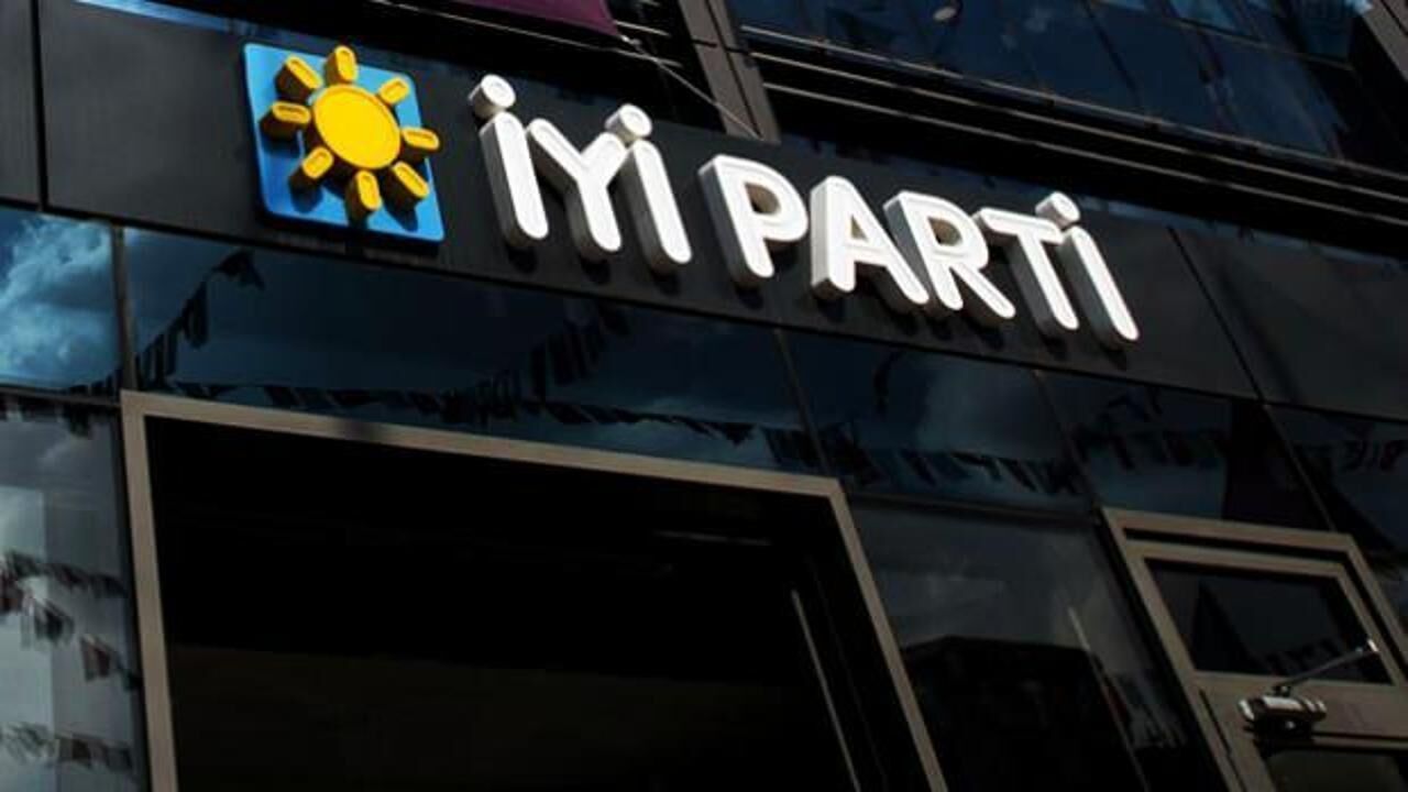 İYİ Parti'de toplu istifa depremi! 21 yönetim kurulu üyesi görevinden ayrıldı