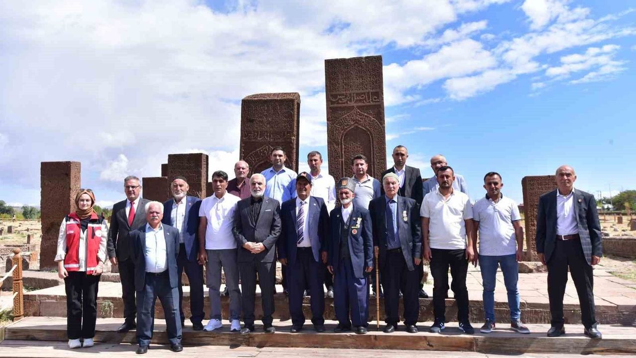Bitlis'te  gazilere tarihi mekanlar gezdirildi