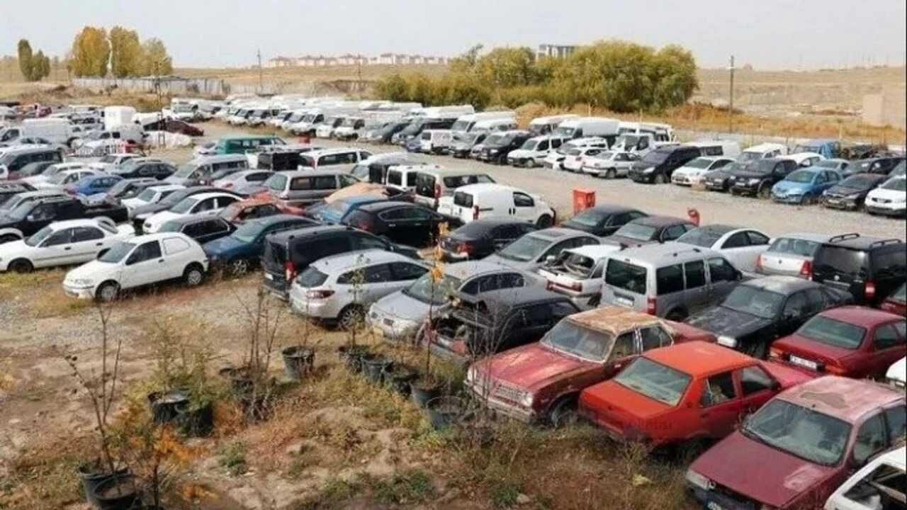 Van’da Yediemin Otoparkları Boşalıyor: 6 Ayda Teslim Alınmayan Araçlar Satılacak!