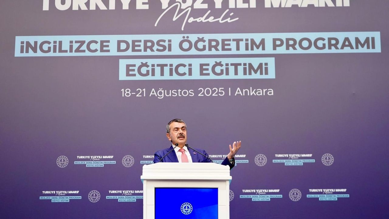 Bakan Tekin: Yabancı dil eğitiminde sorun öğretmende değil, programlarda
