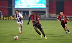 Vanspor, Serikspor’u Ağırlıyor: Mücadele Üç Farklı Ekranda Canlı Yayınlanacak