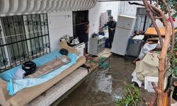 Bodrum'da sağanak yağış: Cadde ve sokaklar dereye döndü