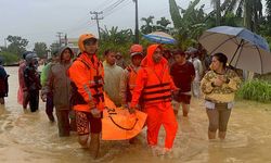 Güney Asya ülkelerindeki sel ve toprak kaymalarında can kaybı 500'ü aştı