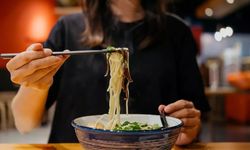 Çinliler neden çubukla yemek yer?