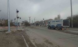 Van’da hemzemin geçitteki ışık arızası araç kuyruğu oluşturdu