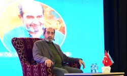 Van YYÜ’de “Aile ve Gençlik” Konulu Söyleşi Düzenlendi