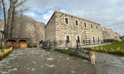 Van’da asırların izini taşıyan Horhor Medresesi Camii çevresi yenilendi