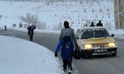 Van'da uçak seferlerine kar engeli
